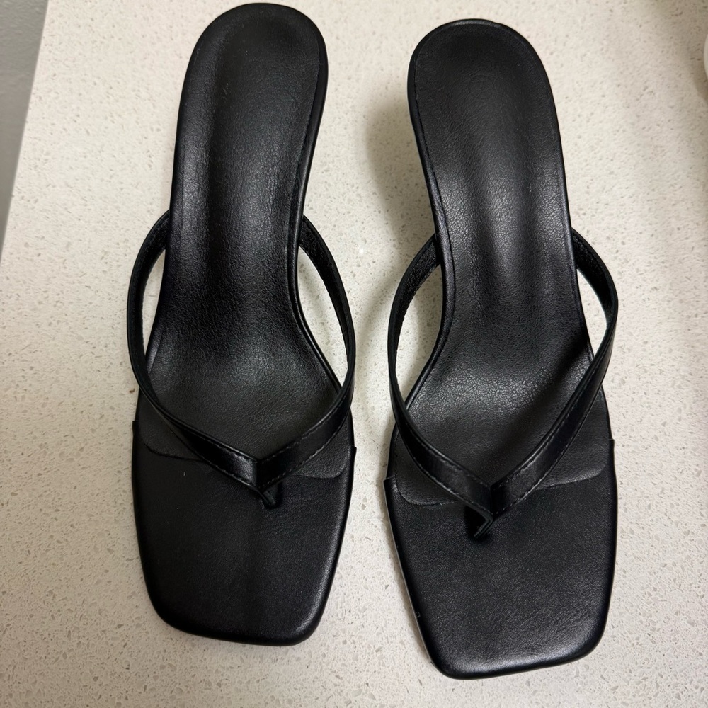 Black kitten heels